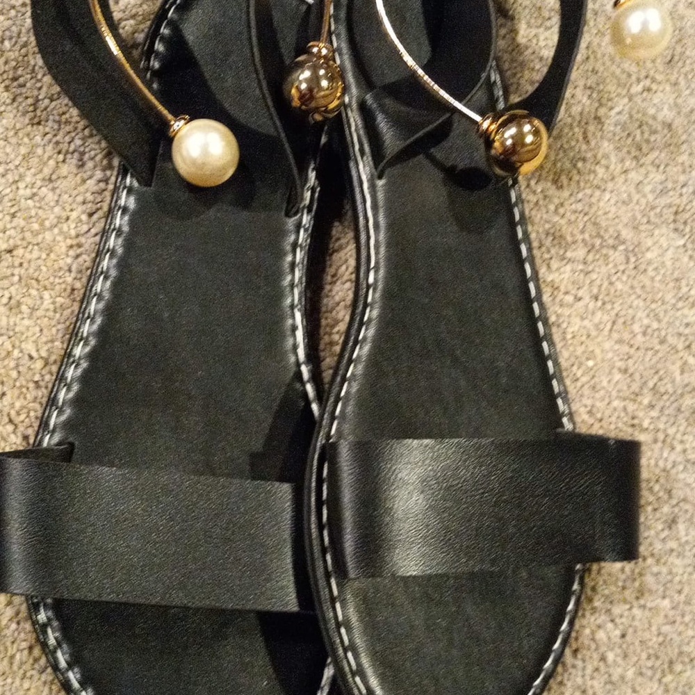 Elegant Black Sandals with Pearl Accents